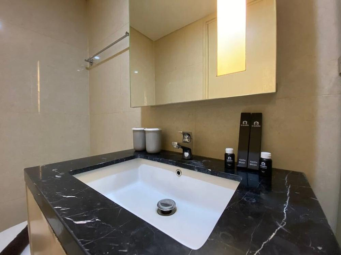 1, New And Homey Studio Apartment At Warhol (W/R) Residence, Semarang