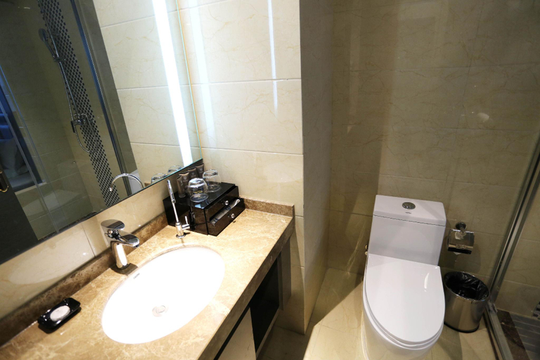 Bathroom 4, Yihe Shangjing International Hotspring Hotel, Yuncheng
