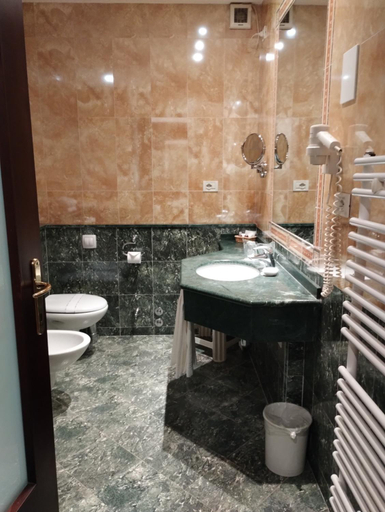Bathroom, Ermitage Bel Air Medical Hotel, Padua