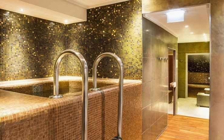 Bathroom 5, Jiva Hill Resort - Genève, Ain