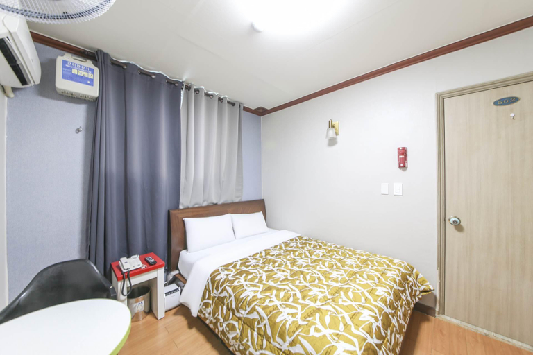 Bedroom 4, Daejeon Sintanjin Royal, Cheongwon