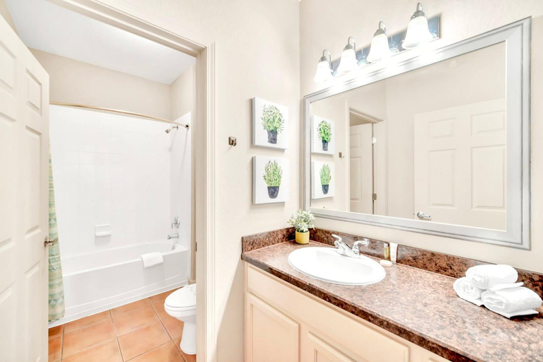 Bathroom 4, 3BR Condo with Pool Close to Disney, Orange