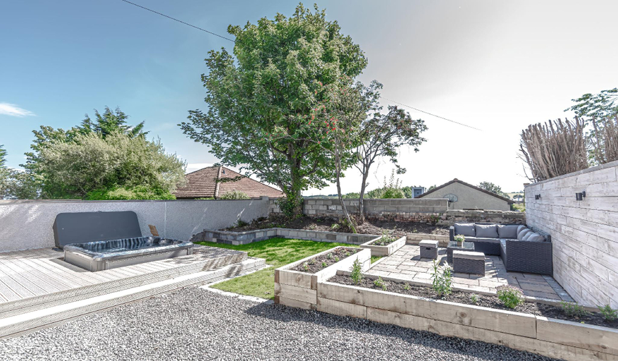 Others 4, Lovely 1-bed Cottage in Kelty With Hot Tub, Fife