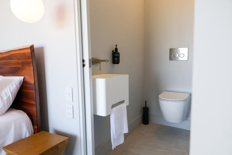 Bathroom 3, Buller Wines, Indigo - Pt B