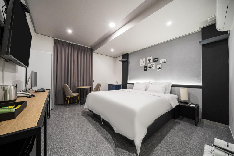 Bedroom 3, Changwon Myeongseodong IL Hotel, Changwon