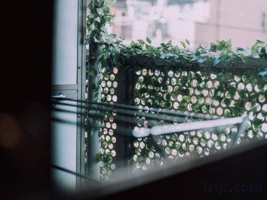 1, Minimalist Loft 3: Namba Compact Studio & 24/7 Gym, Osaka