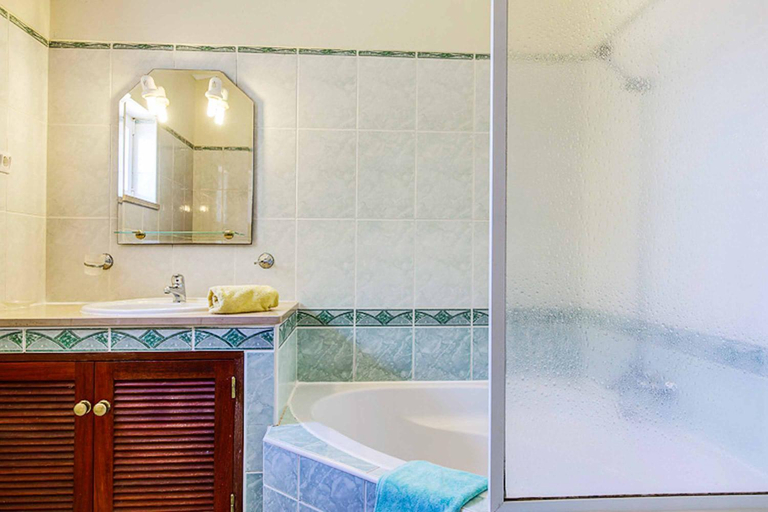 Bathroom 3, Villa Jeanic, Albufeira