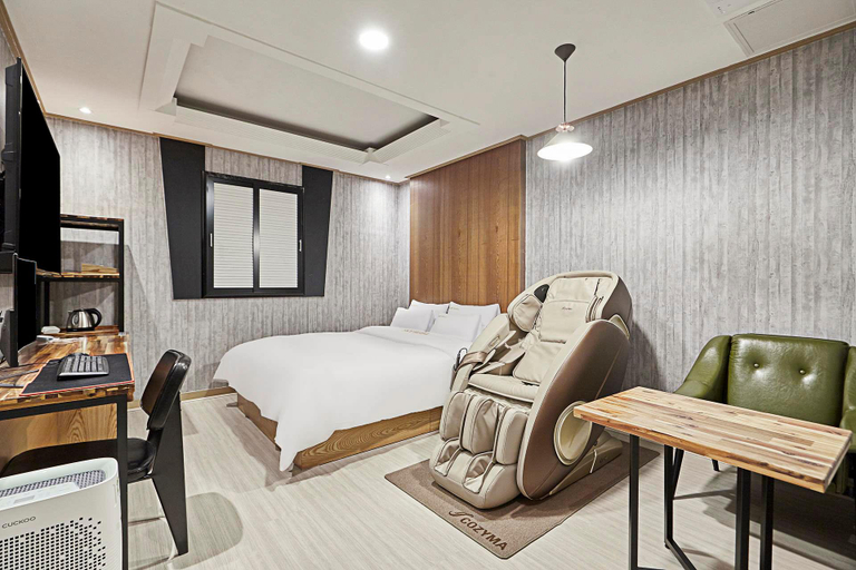 Bedroom 2, Indeokwon SKY, Anyang