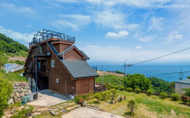 Exterior & Views 1, Namhae Macaron Pension, Namhae