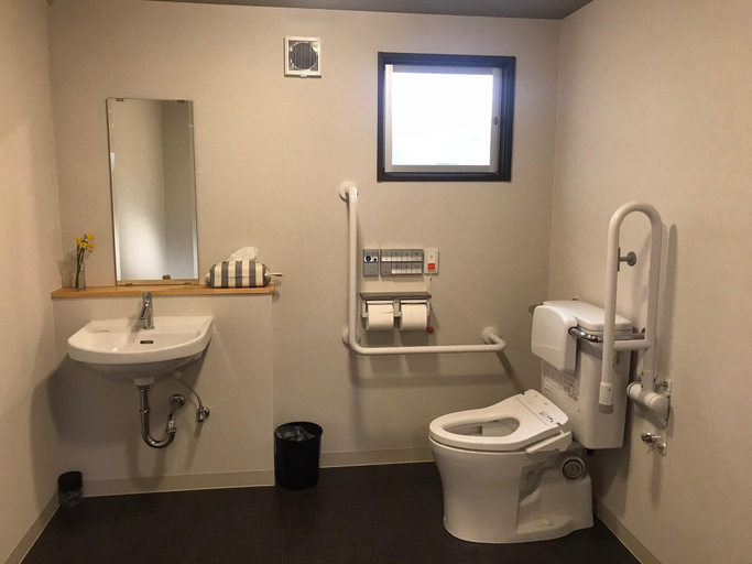 Bathroom 2, 登龍荘, Unknown7