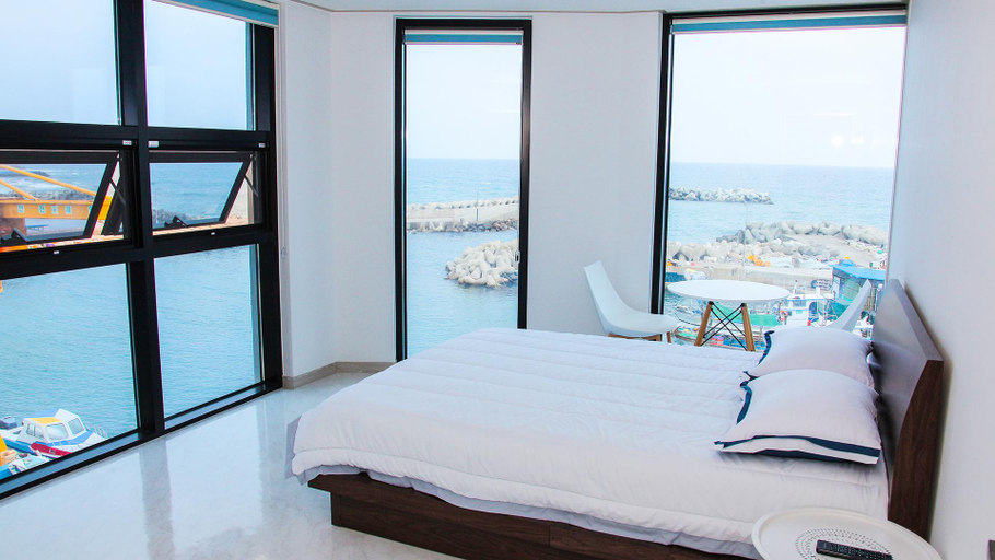 Bedroom 3, Pohang Yepension, Pohang