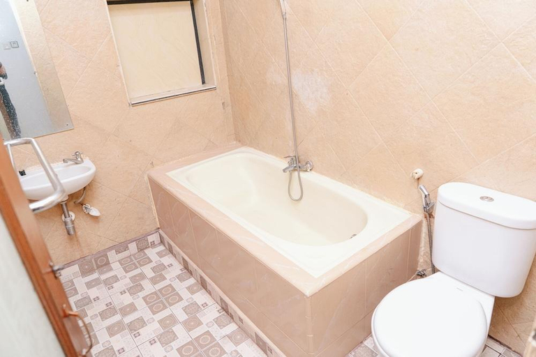 Bathroom 3, グランド シラオ ホテル, Medan