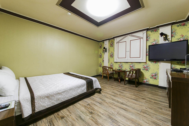 Bedroom 5, Yeosu Ares, Yeosu