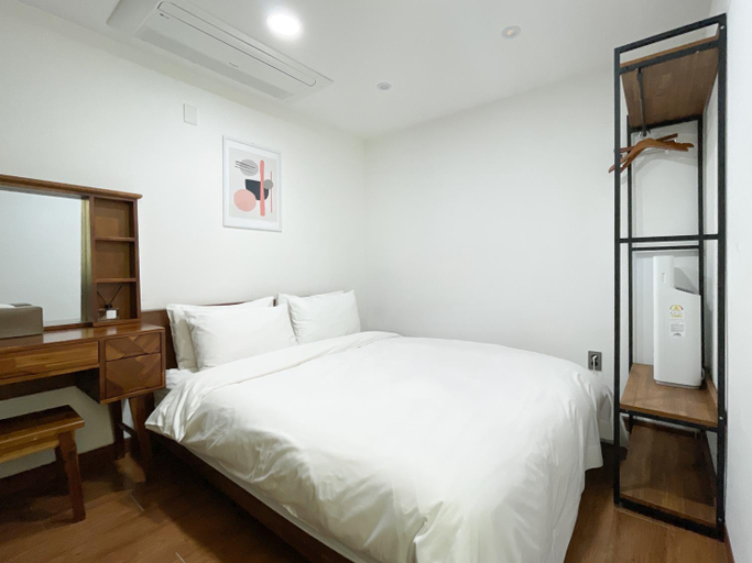 Bedroom 2, OVER THE MOUNTAIN, Gapyeong