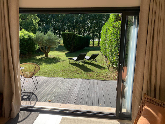 Others 3, Chambre romantique avec Jacuzzi privee, Seine-et-Marne