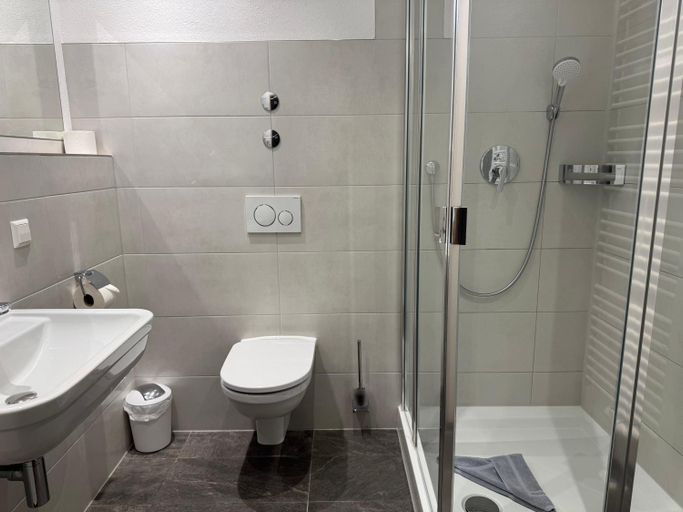 Bathroom 3, Kuffner Hof, Heilbronn