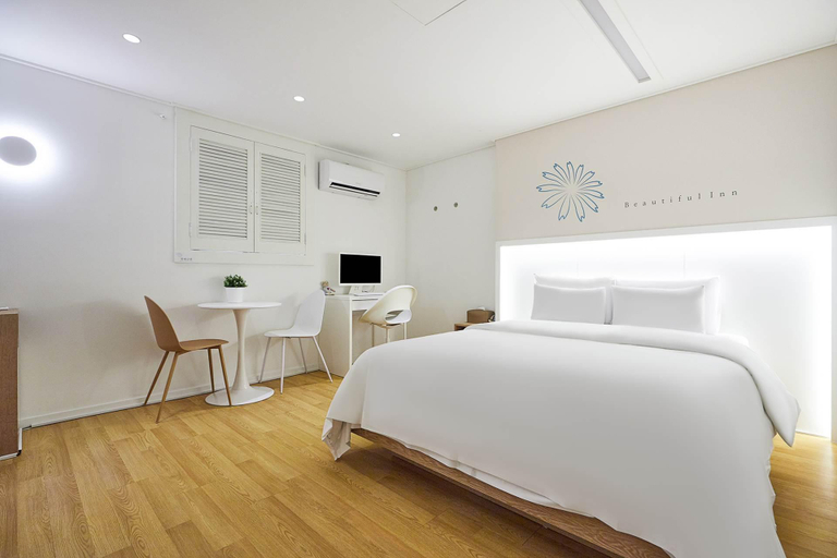 Bedroom 2, Suwon City Hall Station TuMi, Suwon