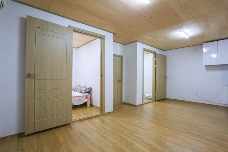 Others 5, Yangpyeong Jajangnamu Sup Pension, Yangpyeong