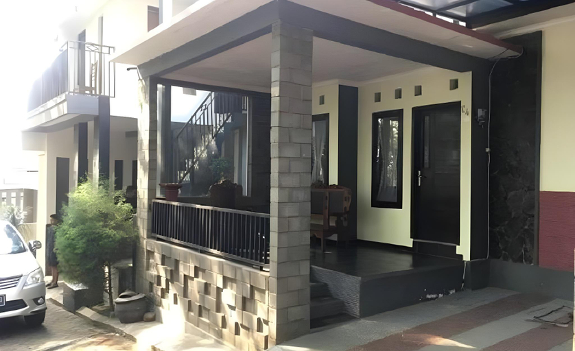Exterior & Views 2, Cozy Villa Batu, Malang