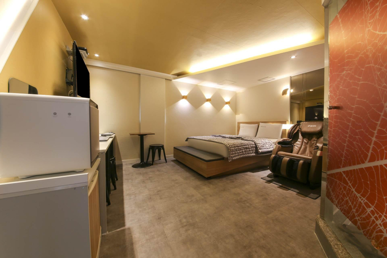Bedroom 3, Daegu Dongseong-ro Heaven Story, Buk