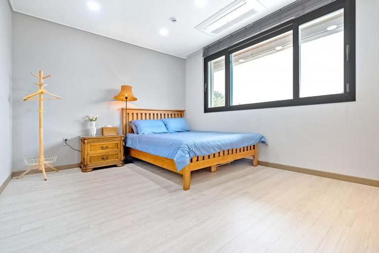 Bedroom 2, Namhae Haine Pension, Namhae