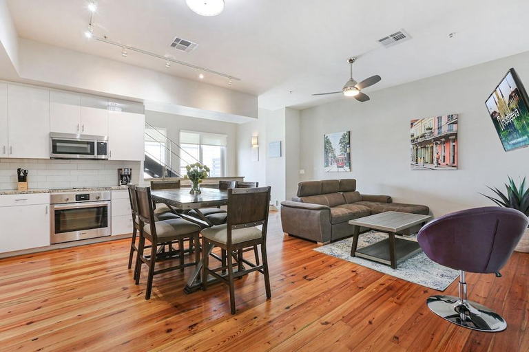 Others 1, Upscale Condos and Penthouses Close to Canal & Bourbon St., Orleans