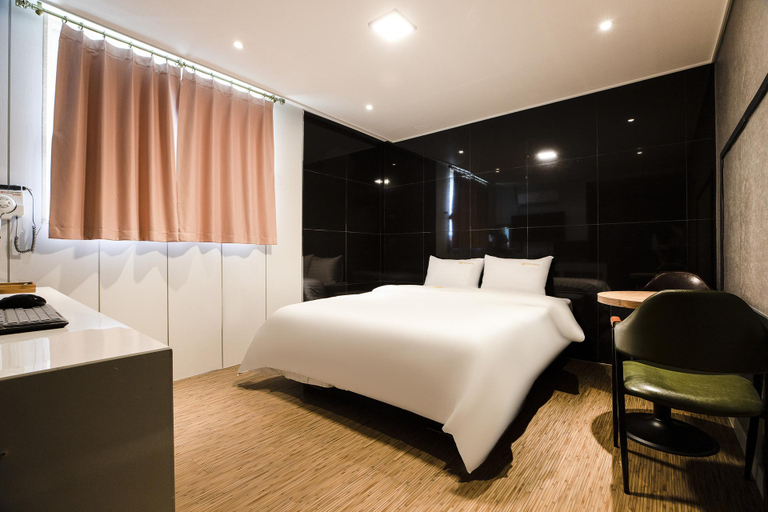 Bedroom 4, Hwaseong (Hyangnam) Su, Hwaseong