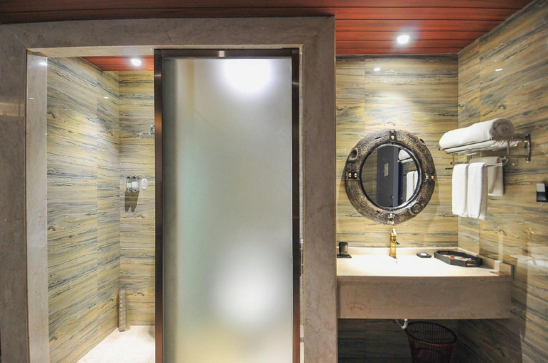 Bathroom 4, Haikou Huangma Holiday South Seas Museum Hotel, Haikou