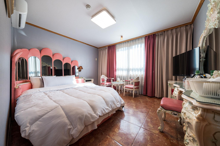 Bedroom 3, Yangju Gallery Hotel, Yangju