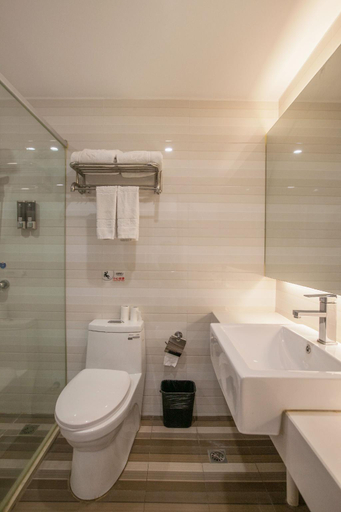 Bathroom 4, Jinghe Holiday Hotel, Wuhan