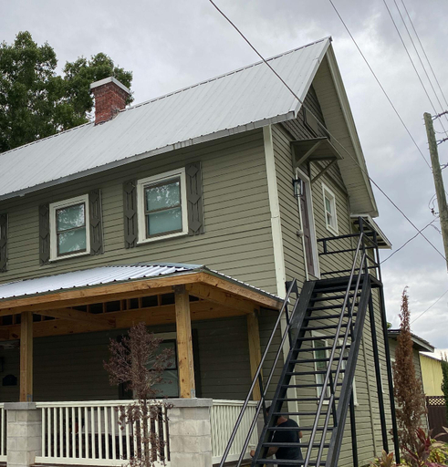 Exterior & Views, The Front Porch, Seminole