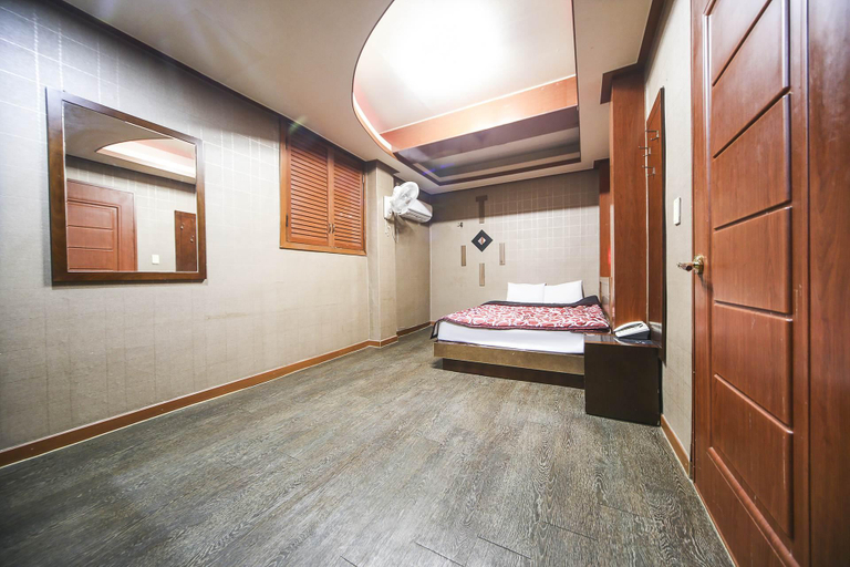 Bedroom 4, Chungju Plus, Chungju
