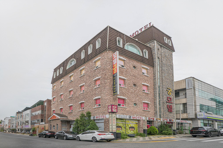 Exterior & Views, Gumi Wonpyeong-dong Gung, Gumi