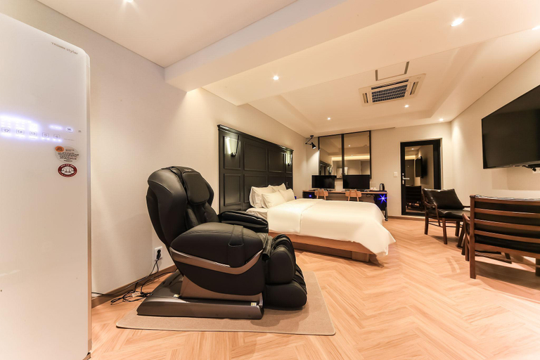 Bedroom 3, Ulsan Samsan Soho 102, Jung