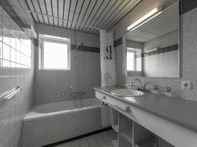 Bathroom 3, Studio in Groote Keeten by the Beach, Zijpe