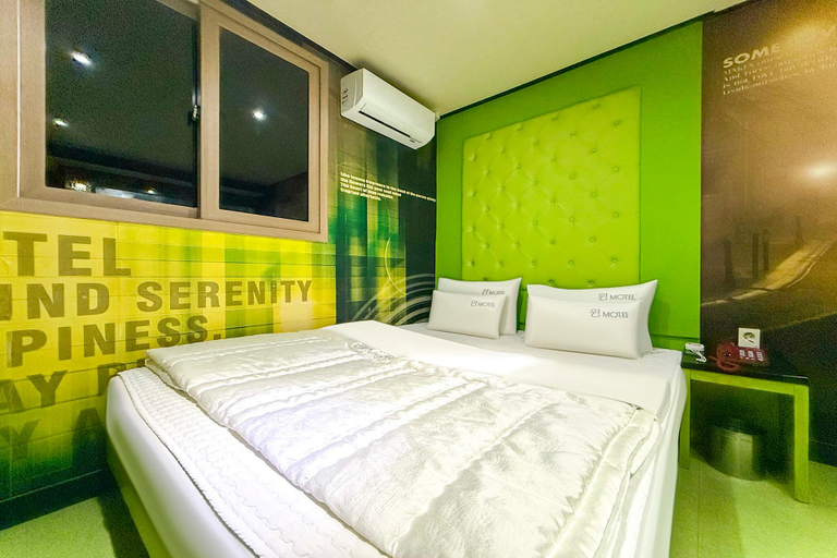 Bedroom 2, Pearl Wynn, Jinju