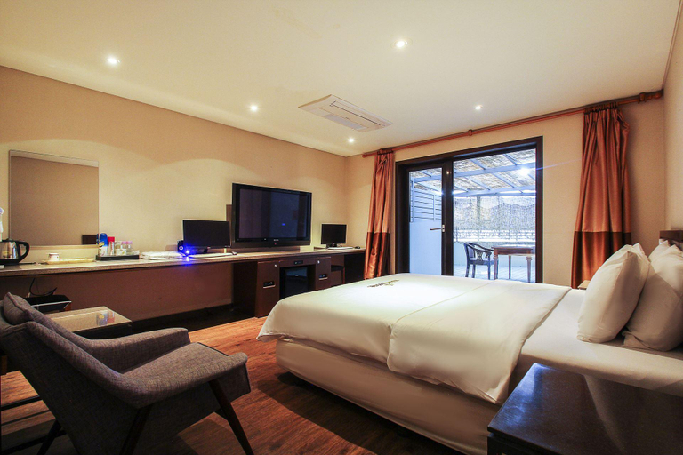 Bedroom 2, Ansan Namu, Ansan