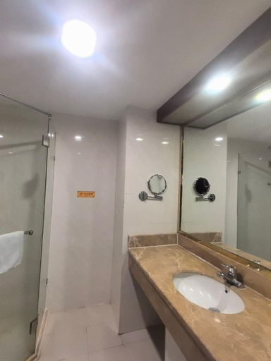 Bathroom 3, Tianmu Shanshu Hotel, Changzhou