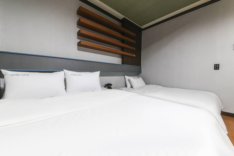 Bedroom 4, Gyeryong Luna, Yuseong