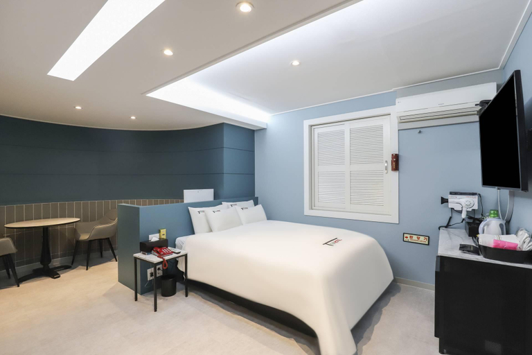 Bedroom 4, Cheonan Ten Hotel, Ansoeng