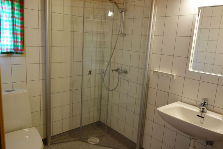 Bathroom 3, Roste Hyttetun og Camping, Os