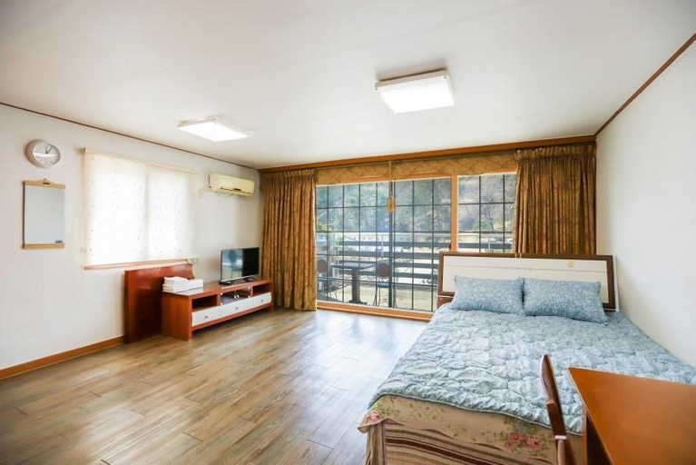 Bedroom, Pyeongchang White Castle Pension, Pyeongchang