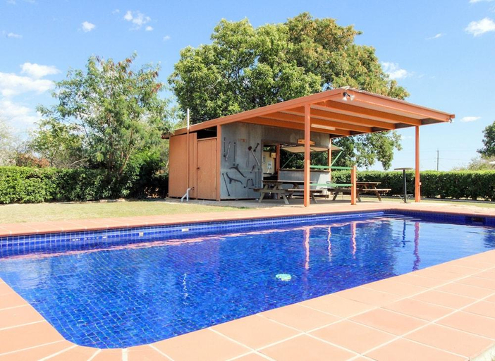 Sport & Beauty 2, Gidgee Inn Motel, Cloncurry