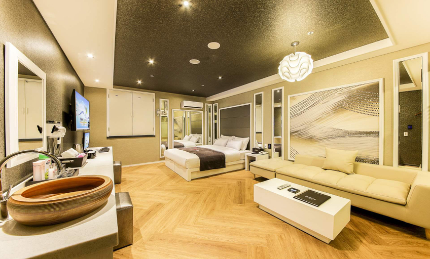 Bedroom 3, Namyangju Habibi Self Check-in Motel, Pocheon