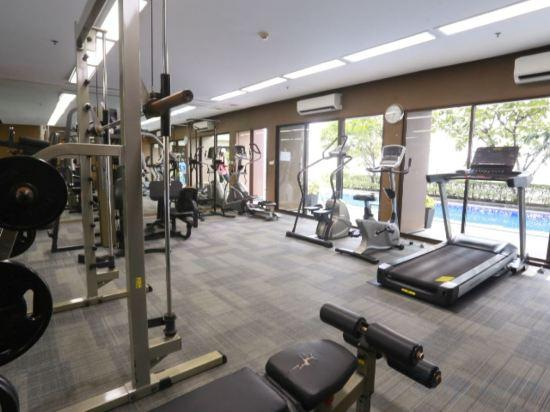 4, Comfy 2BR-M-5 Mins BTS Phrom Phong, Khlong Toey
