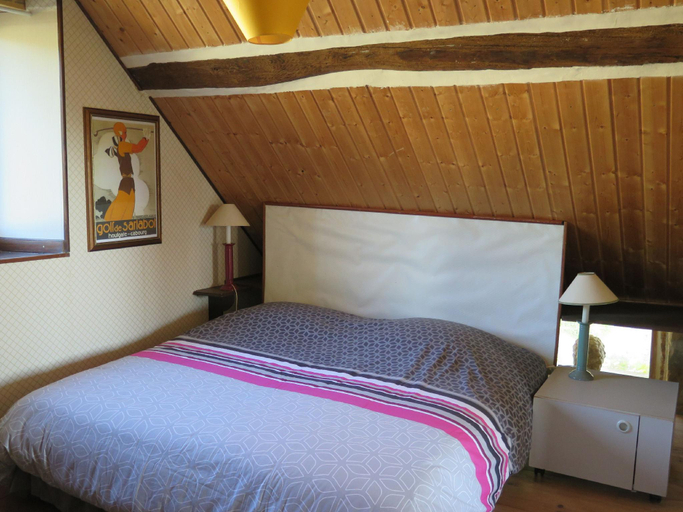 Bedroom 2, Chambres d hôtes au verger de Marcilly, Côte-d'Or