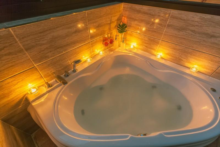 Bathroom 3, Gapyeong Ace Pension, Chuncheon