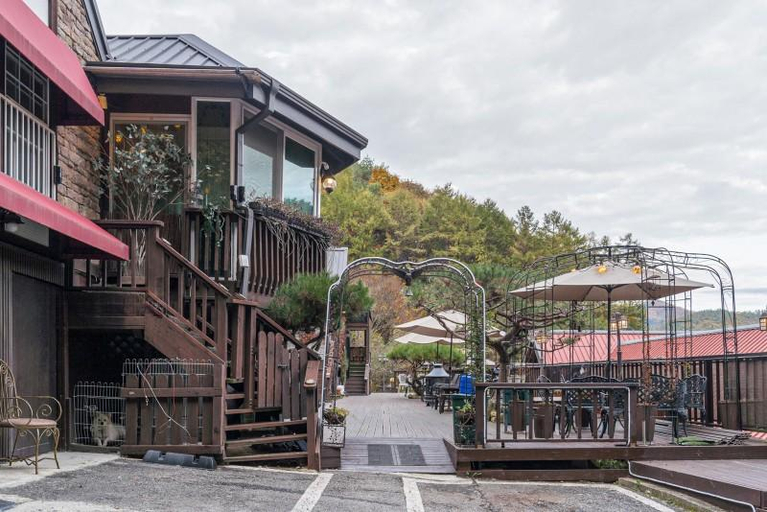 Others 3, Yangpyeong Star Stays Pension, Hongcheon