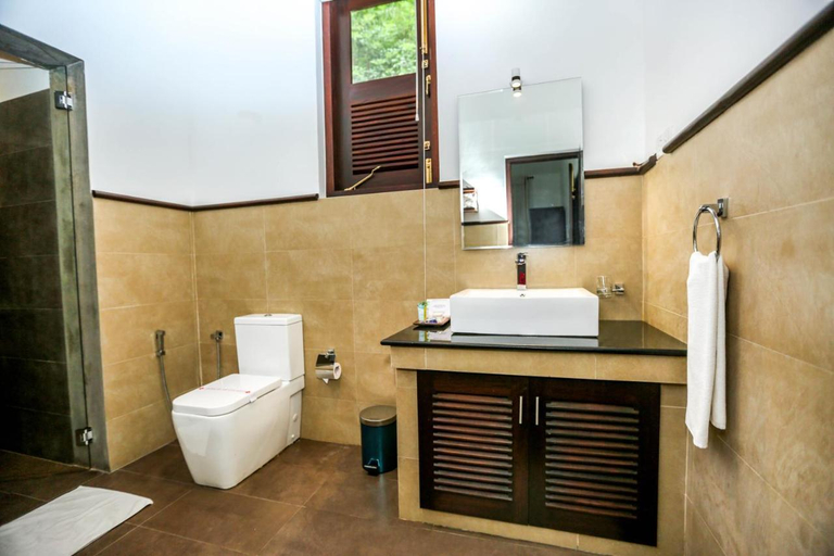 Bathroom 4, Huluganga Ridge, Kandy, Kundasale