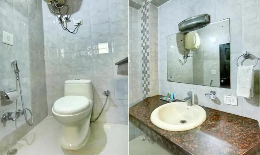 Bathroom, Fabhotel Le Heritage, Delhi